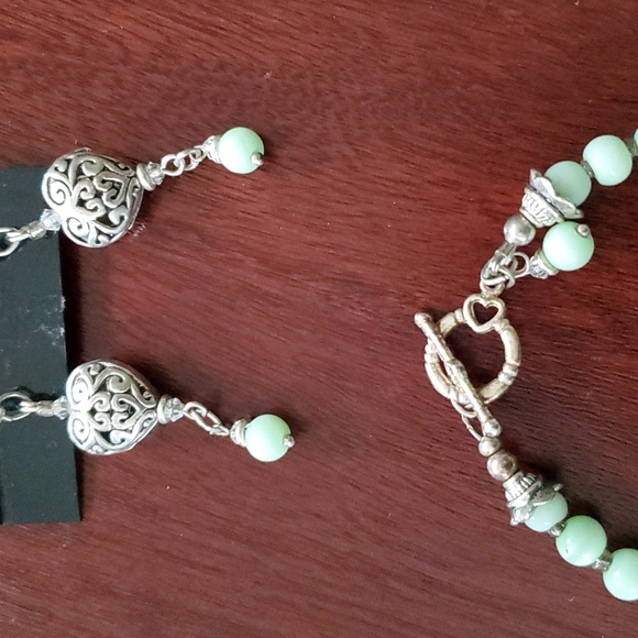 NWOT bracelet and earrings set - Picture 6 of 12